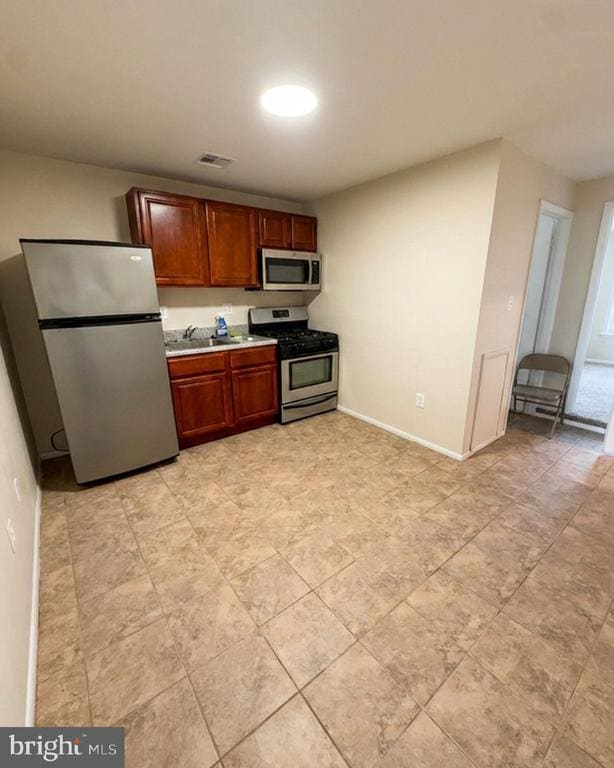 Photo - 1438 Snyder Ave