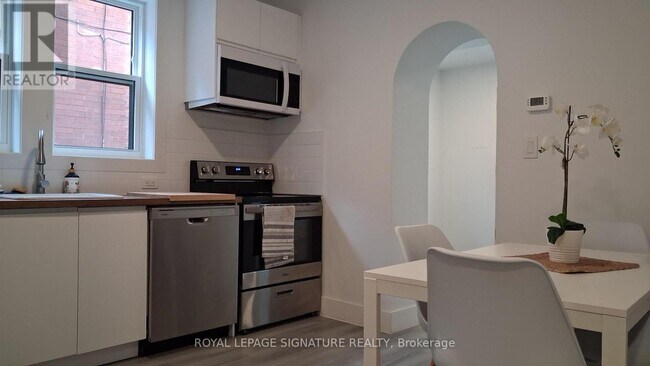 Photo - 17 Shanley St Unit B