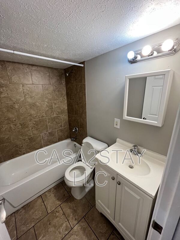 Photo - 411 Iowa Ave Unit 4