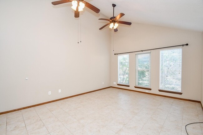 Photo - 15203 Carols Way Dr