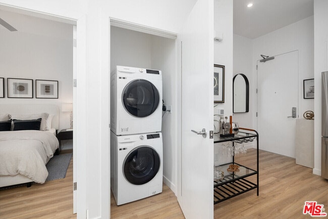 Photo - 3223 Wilshire Blvd Unit 306