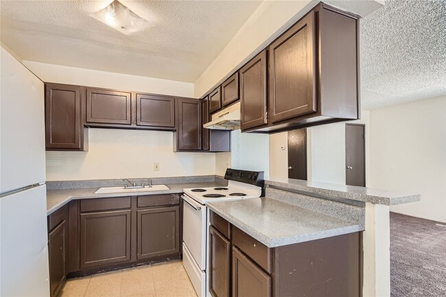 1st level 2 Bedroom 2 Bathroom Condo! - 1st level 2 Bedroom 2 Bathroom Condo!