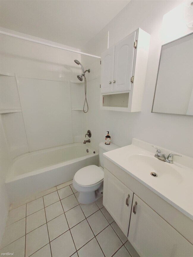 Photo - 1 br, 1 bath Condo - 12 Houston Ter Unit J Unidad J