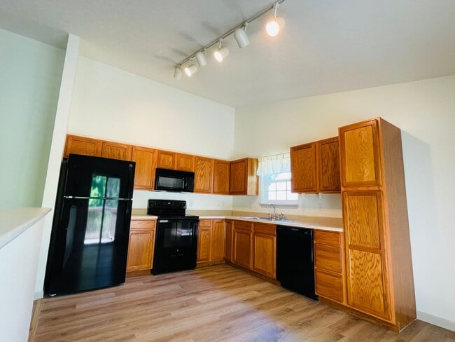 Photo - Great 3 Bed 2 Bath House with Garage!!