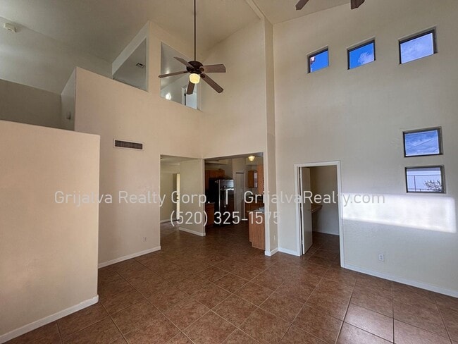 Photo - 1415 E Lester St Unit 02