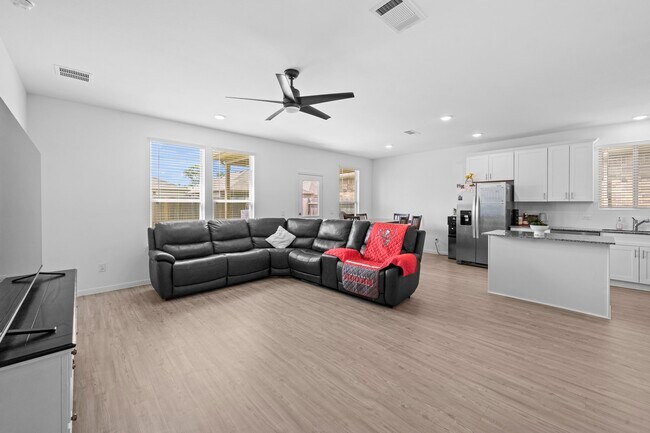 334 Paso Fino Dr