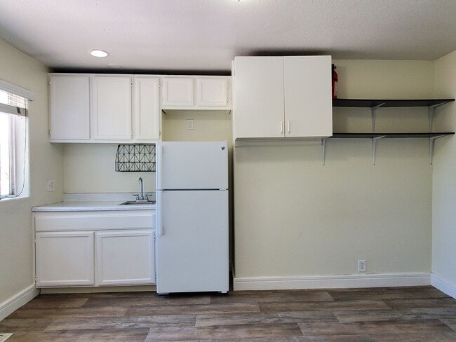 Photo - 694 S Second St Unidad 06