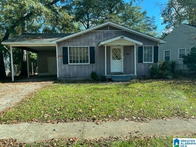 Building Photo - Midfield Home