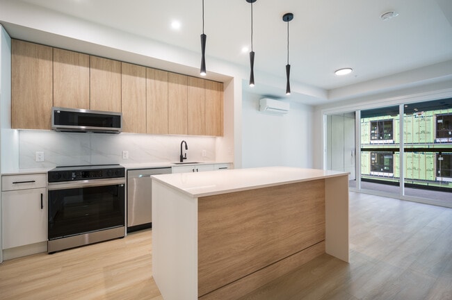 Photo - 34395 Gladys Ave