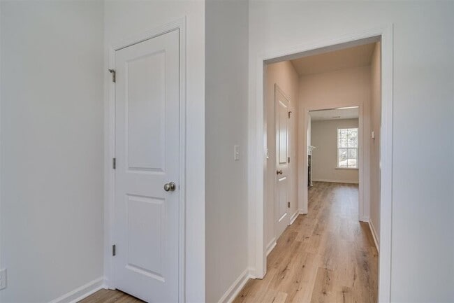 Photo - 124 Dublin Lp