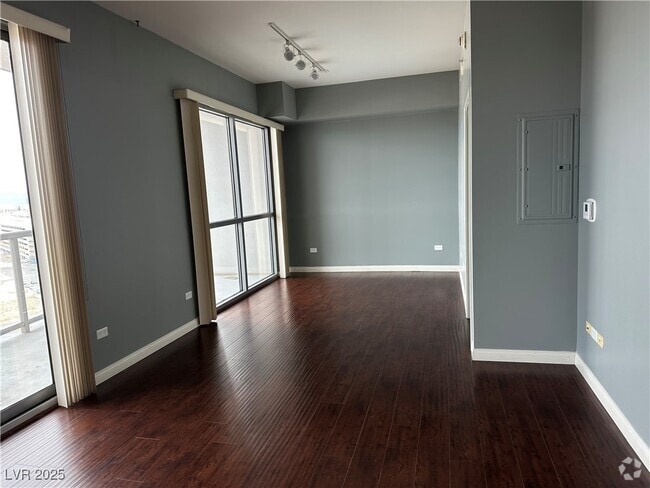 Building Photo - 200 W Sahara Ave Unit 1109 Rental