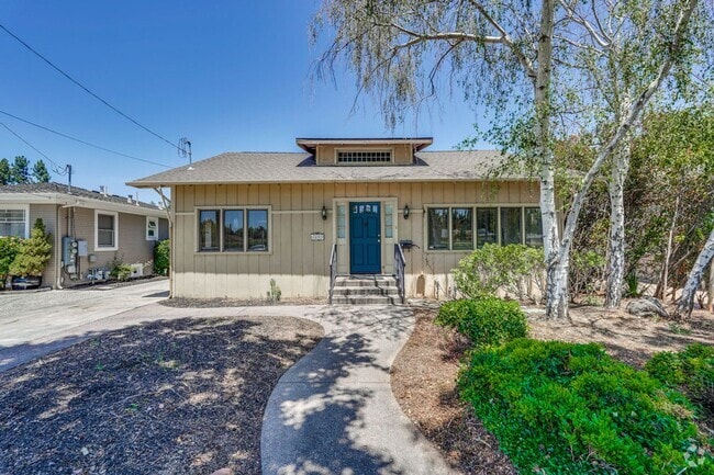 Building Photo - Single Family 3 Bed 2 Bath House in Santa ...