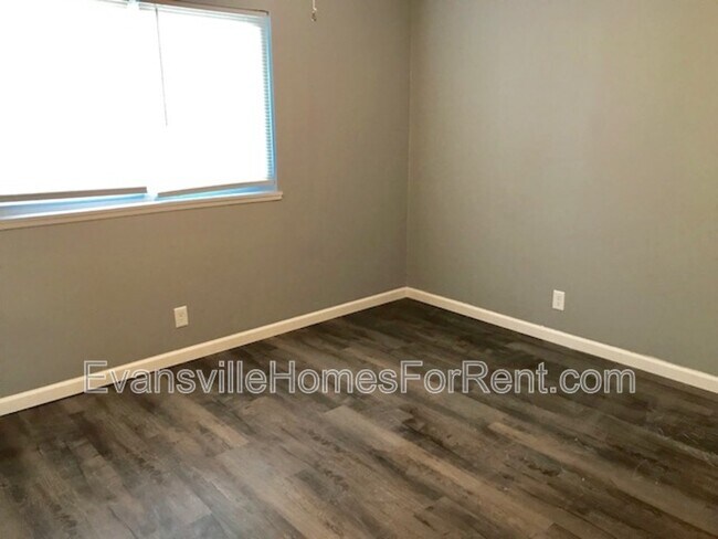 Photo - 1323 E Olive St