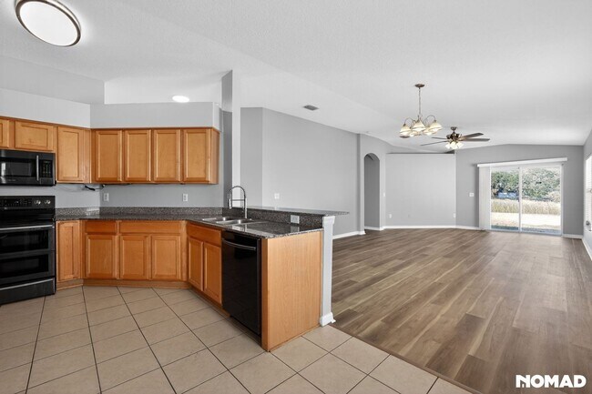 Building Photo - Charming 3BR House in Gibsonton