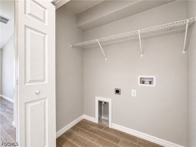Photo - 2728 NE 5th Pl