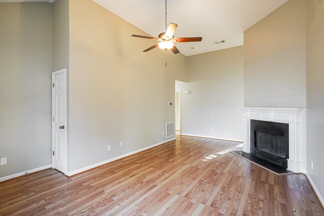 Photo - 820 Thomas Bay Ct