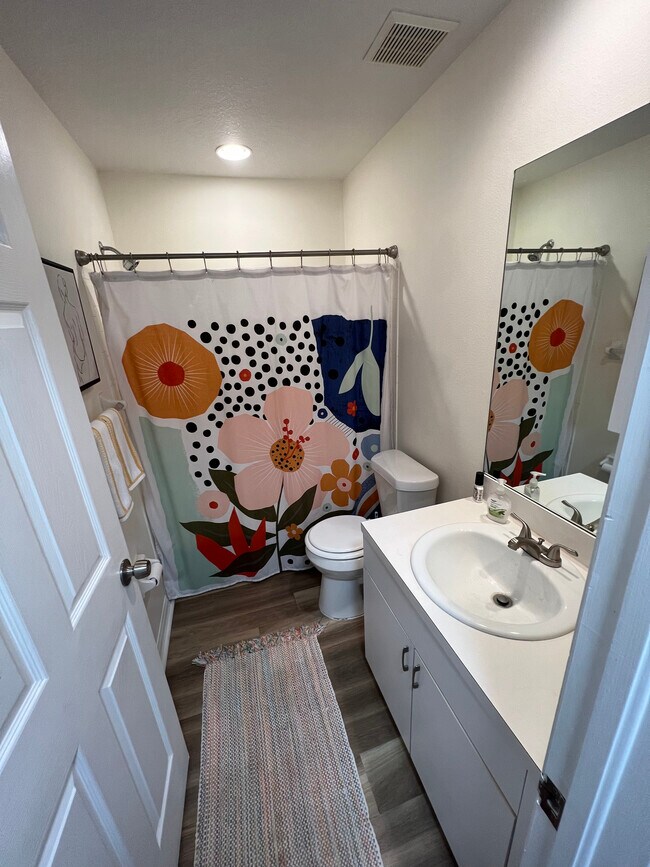 Photo - 9485 Hamlin Blvd