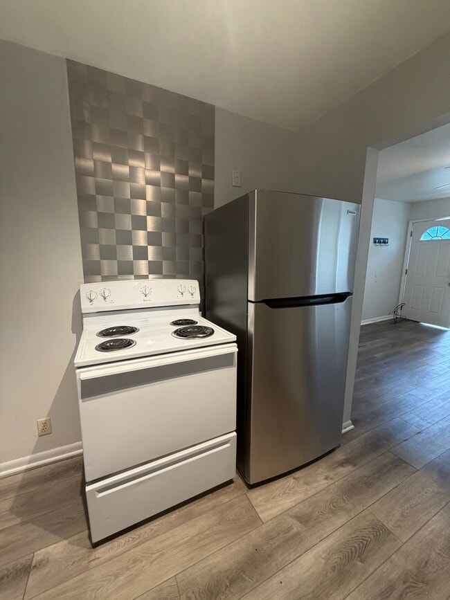 Photo - 2114 Ferrol St Unit 2114