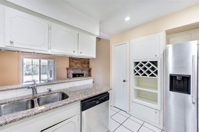 Photo - 5711 Weeping Willow Rd