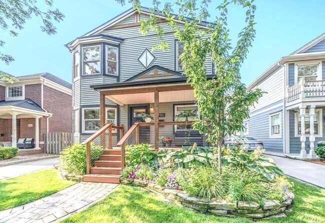 Building Photo - 986 Smith Ave