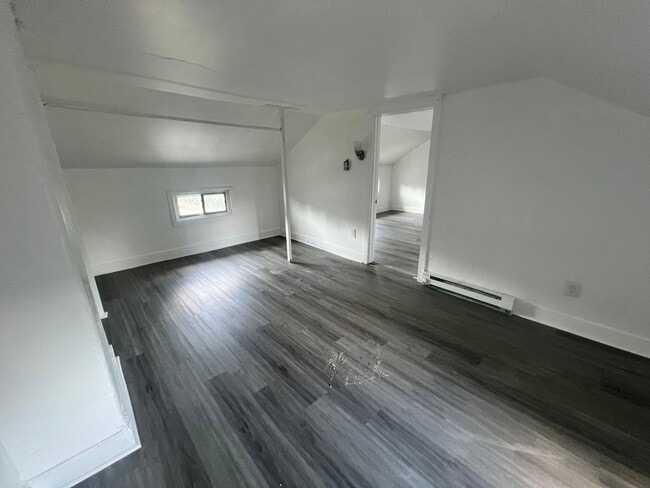 Building Photo - 184 Brunswick Ave Unit B Rental
