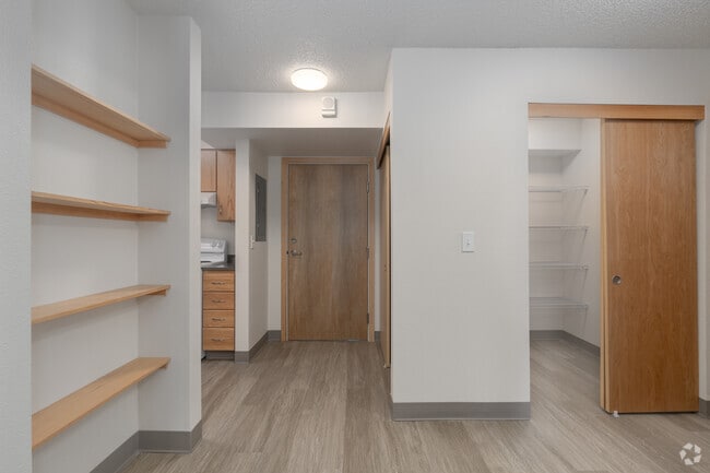 1BR, 1BA - 600SF - Storage - Holly Tree Village