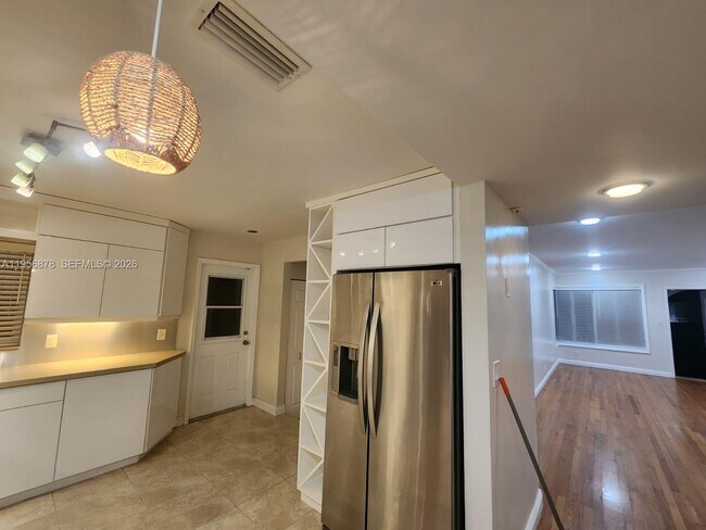 Photo - 9208 Byron Ave