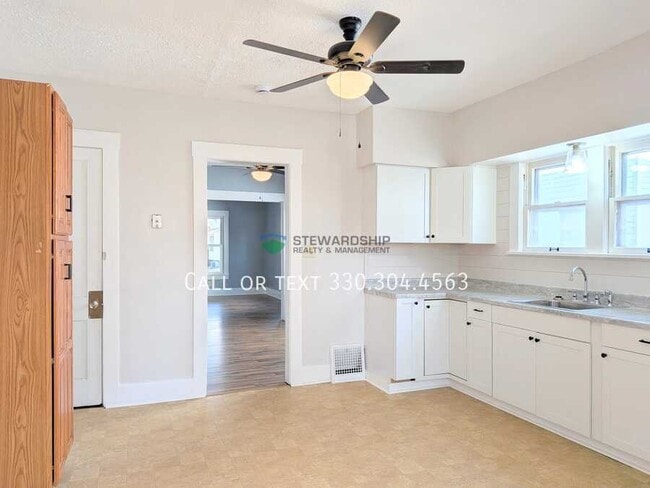 Photo - 1414 16th St NW