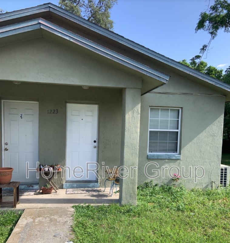 Photo - 1223 Ave L Casa