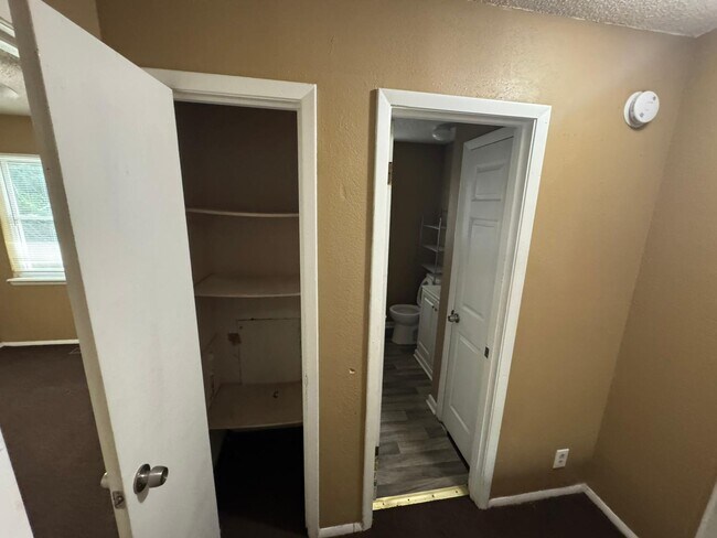 Photo - 3712 Case St