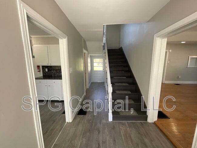Photo - 12986 Main St