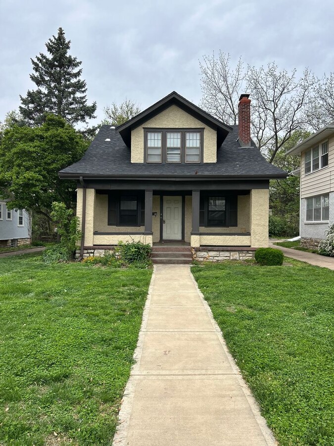 Coming Soon! 3 Bed, 1 Bath Home! $1449.00!! - Coming Soon! 3 Bed, 1 Bath Home! $1449.00!!