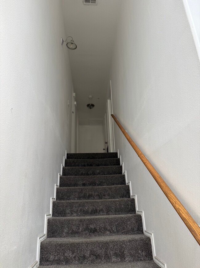 Photo - 1304 W Kiwi Ave Unit 1