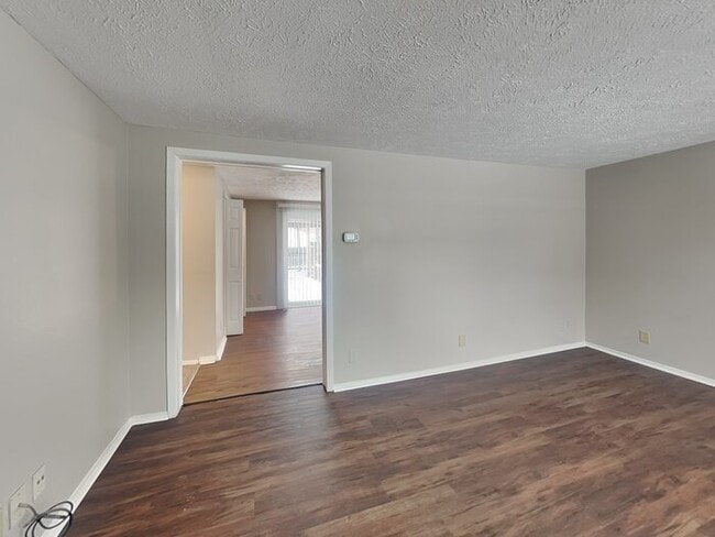 Photo - 811 Westridge N Dr