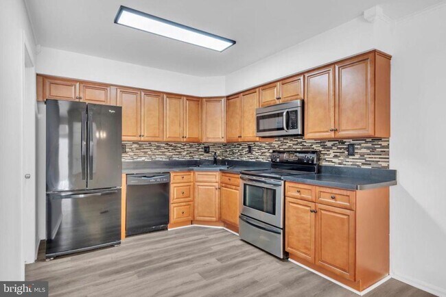 21 Uxbridge Pl