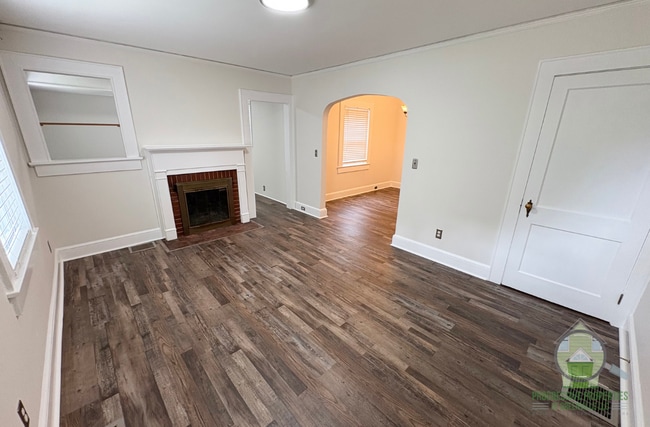 Photo - 307 E Blue Ridge Dr
