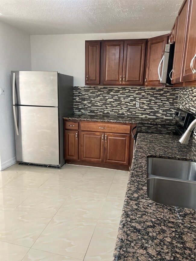 Photo - 5929 Queensloch Dr Unit 128