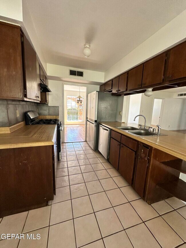 Photo - 1309 Lonewood Dr