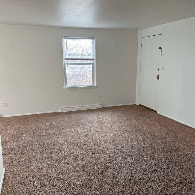 Photo - 1095 Gillingham Rd