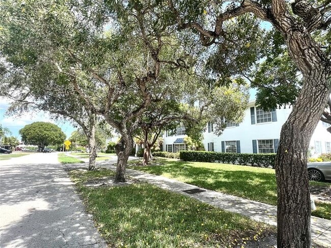 Building Photo - 6750 NE 21st Rd Unit 121 Rental