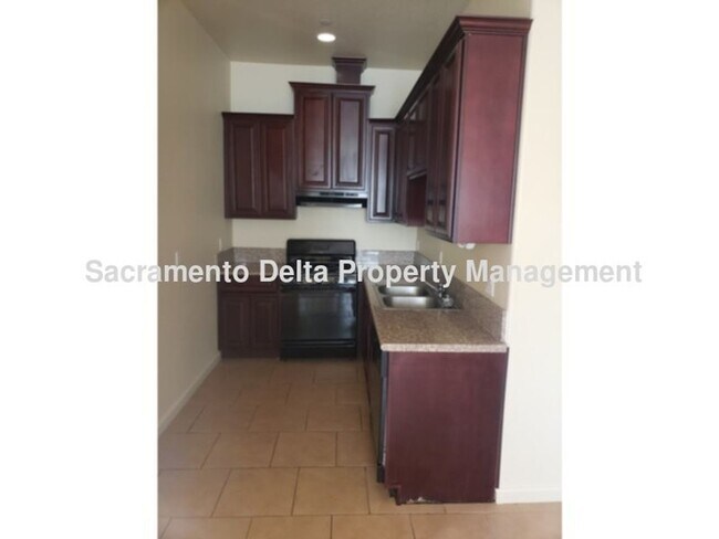 Photo - 46-46 Butterwick Ct Unit 9345001002