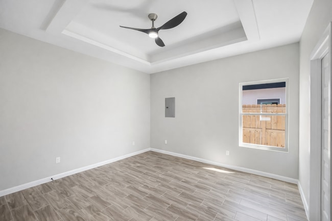 Photo - 2409 Indian Creek Ave