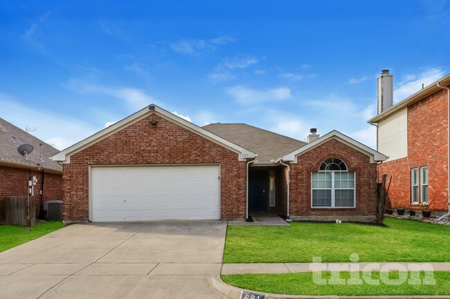 Building Photo - 621 Babbling Brook Dr