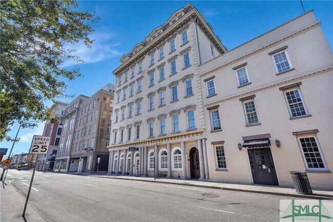 Photo - 1 BED | 1 BATH | DOWNTOWN CONDO | GARAGE P...