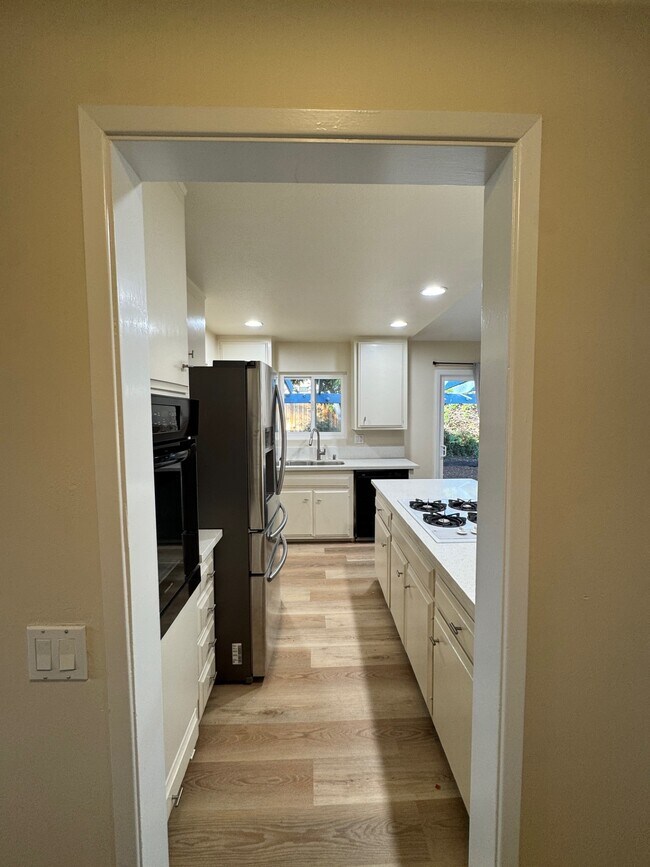 Photo - 4894 Alondra Way