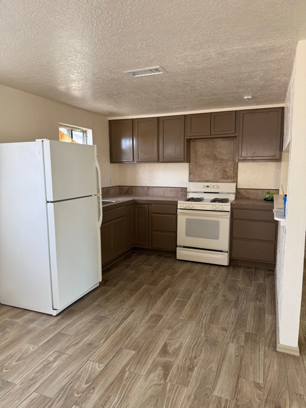 Building Photo - 11104 Indian School Rd NE