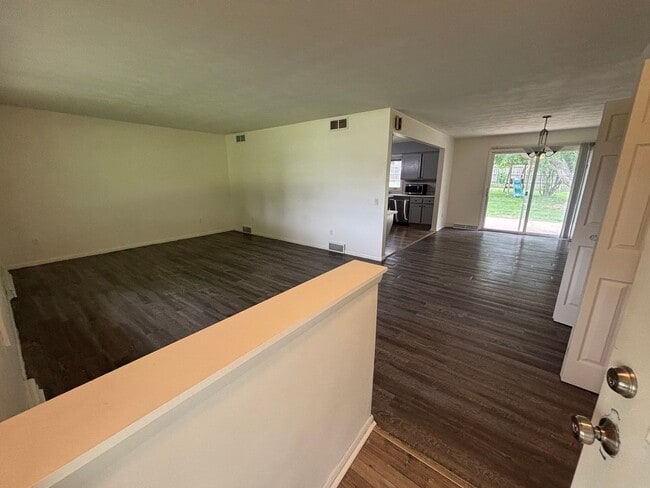 Photo - 3 Bed 2.5 Bath + Den House in Waunakee Wi