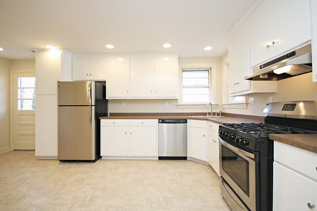 Photo - Walk or Bike to UVA Medical Center