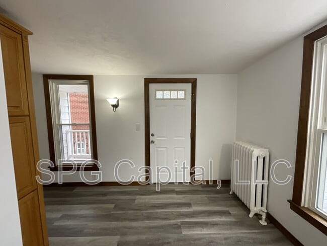 Photo - 218 W Middle St