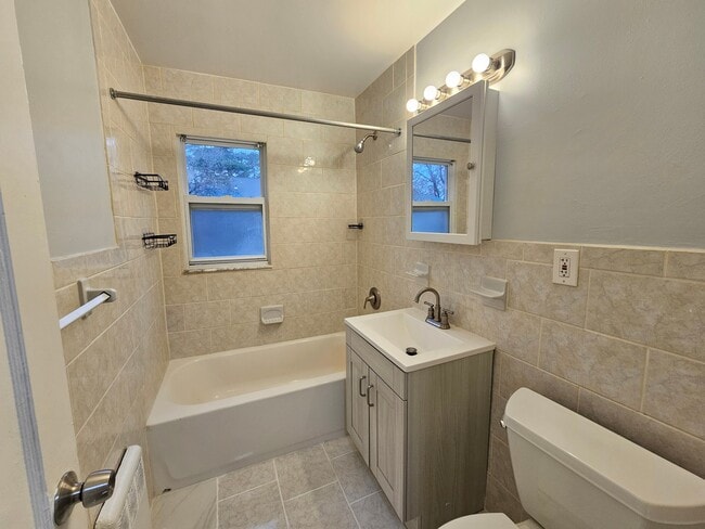 Photo - 353 S Center St Unidad B